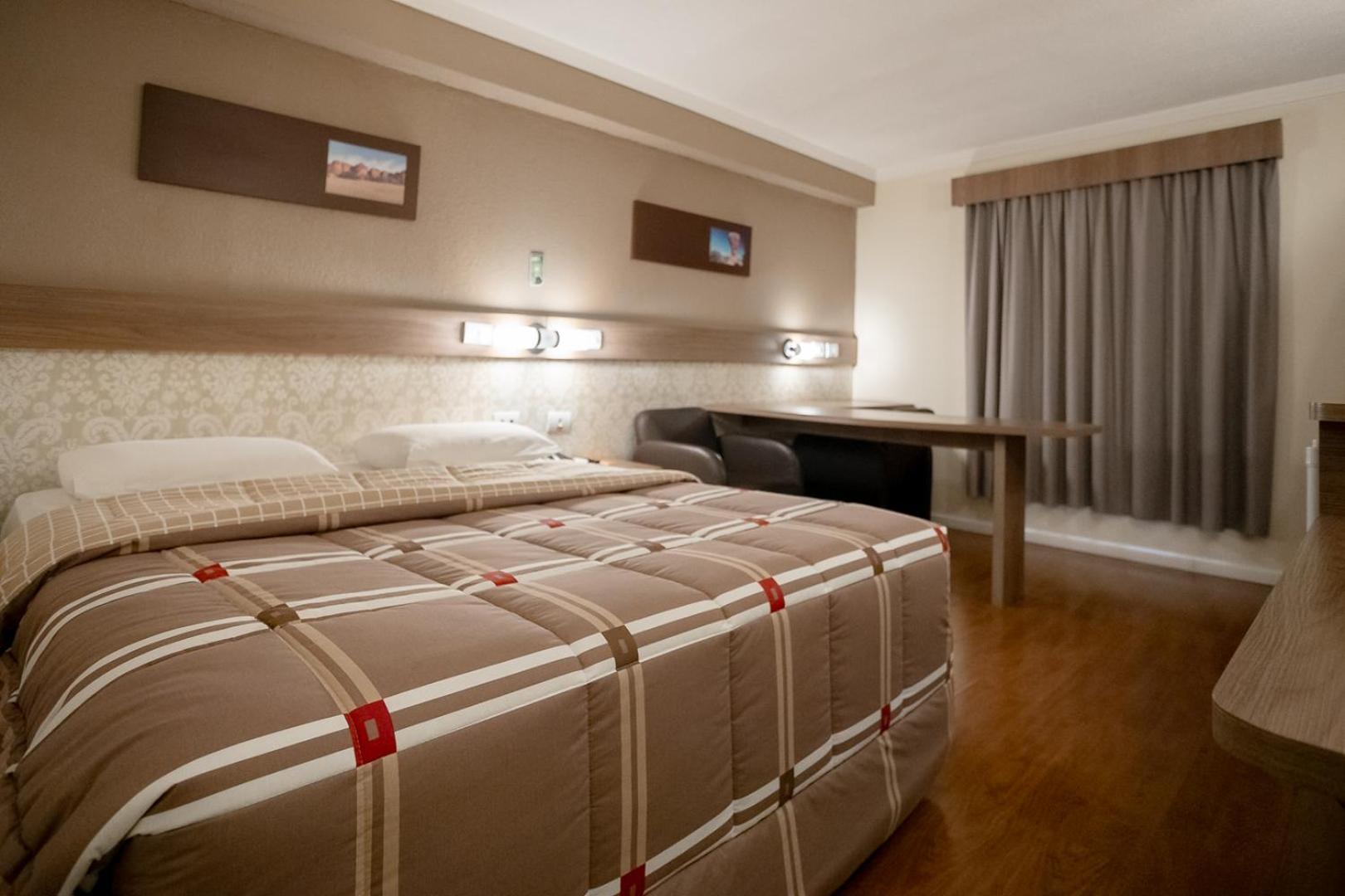Hotel 10 Ponta Grossa Понта Гроса Екстериор снимка