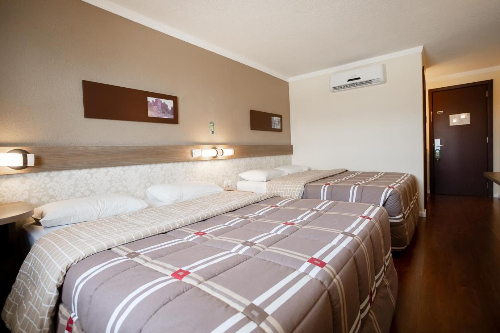 Hotel 10 Ponta Grossa Понта Гроса Екстериор снимка