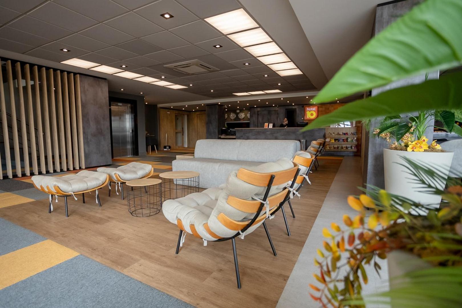 Hotel 10 Ponta Grossa Понта Гроса Екстериор снимка
