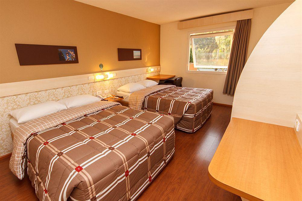 Hotel 10 Ponta Grossa Понта Гроса Екстериор снимка
