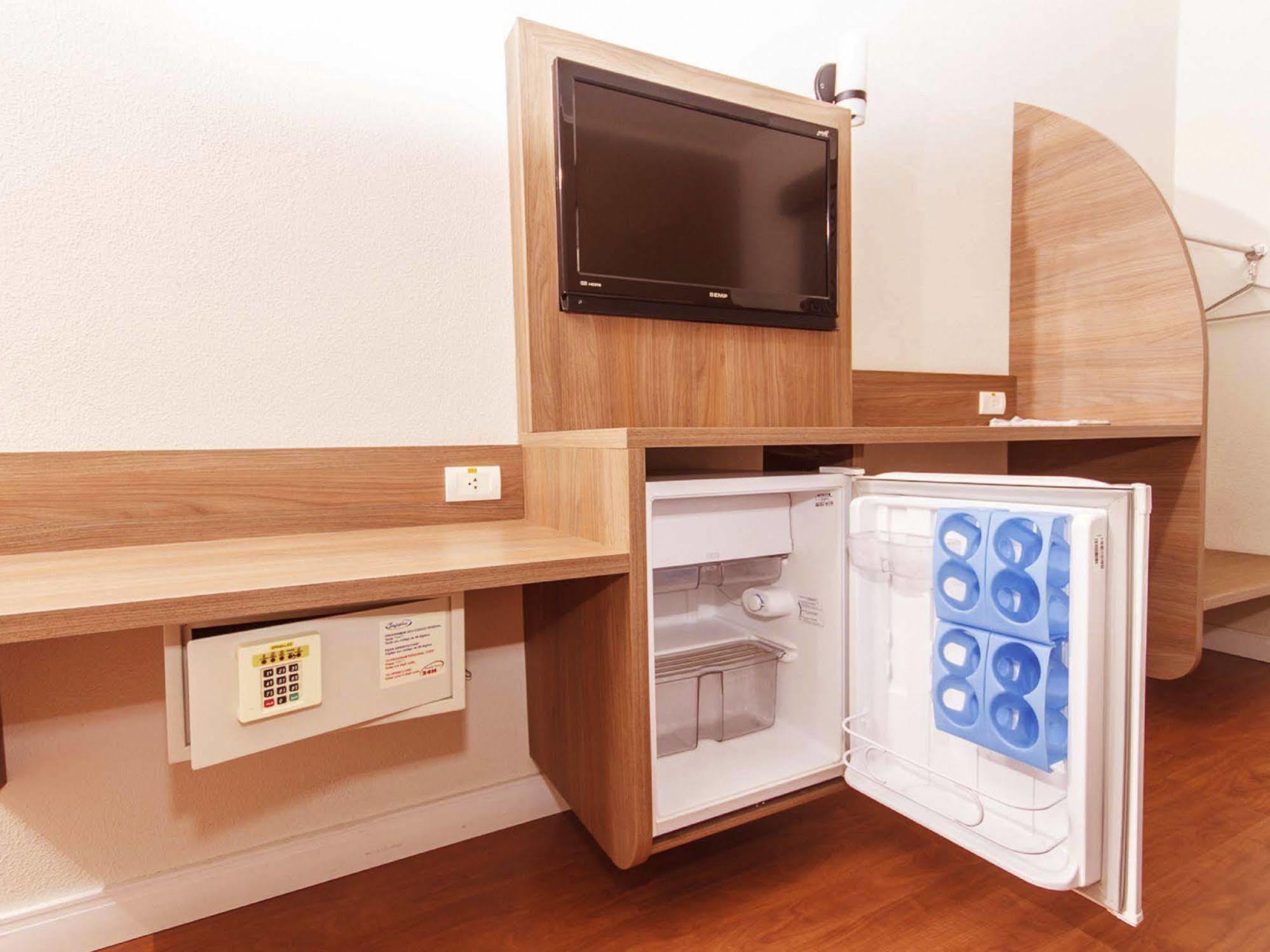 Hotel 10 Ponta Grossa Понта Гроса Екстериор снимка
